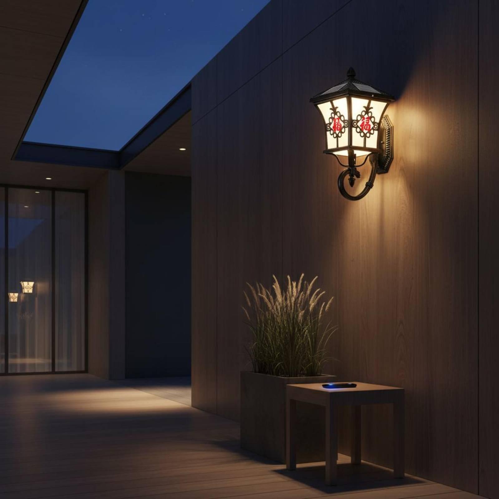 مصباح جداري خارجي يعمل بالطاقة - مراجعة Outdoor Lighting For Patio وسعره